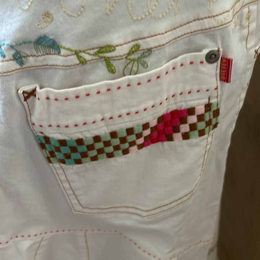 Vintage Oilily white cotton A-line skirt with embellished stitching. - Picture 6 of 12